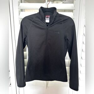 The North Face women’s pullover size S